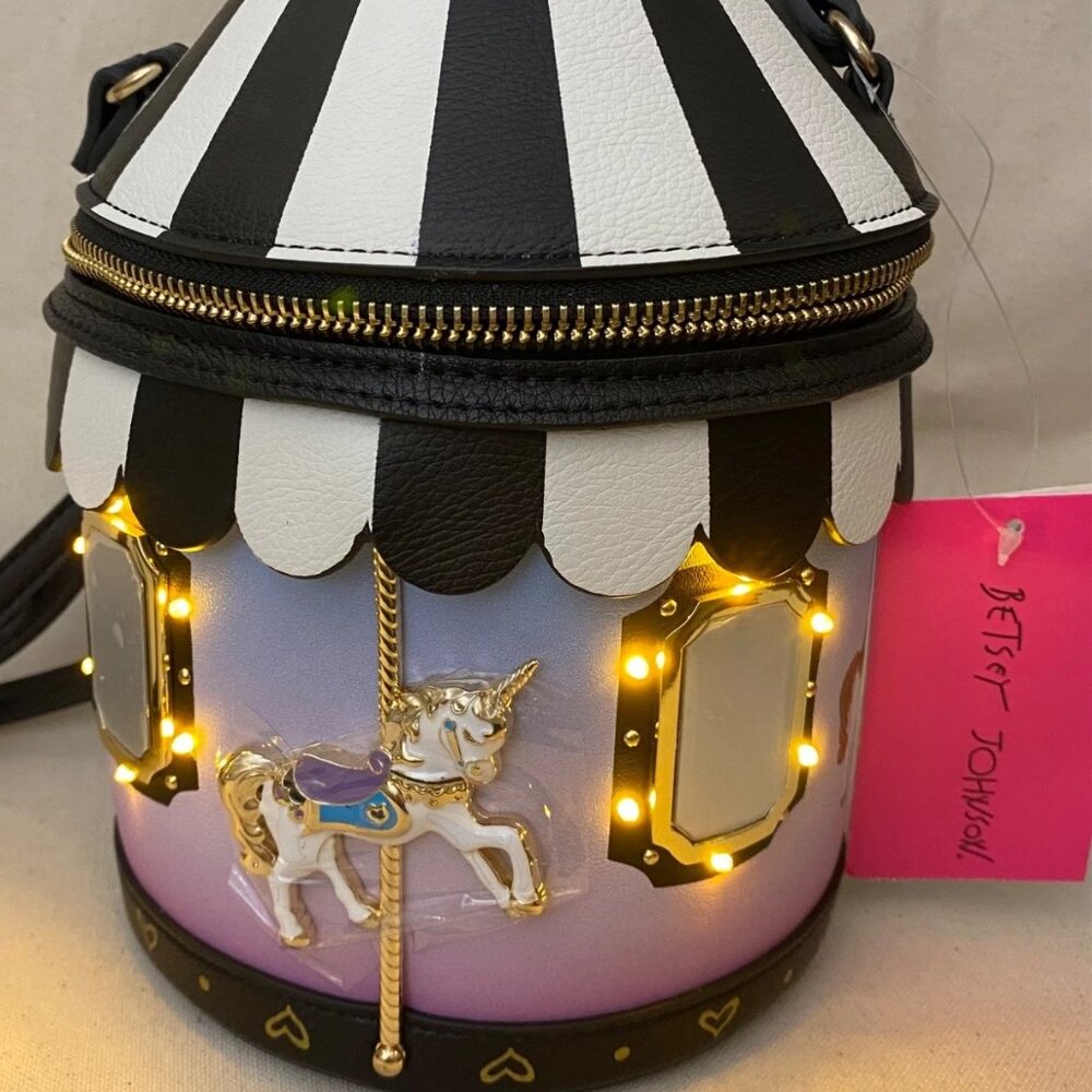 Betsey Johnson Kitsch Spin Me Carousel LightUp Horse Crossbody Bag Multi NWT - Picture 11 of 12